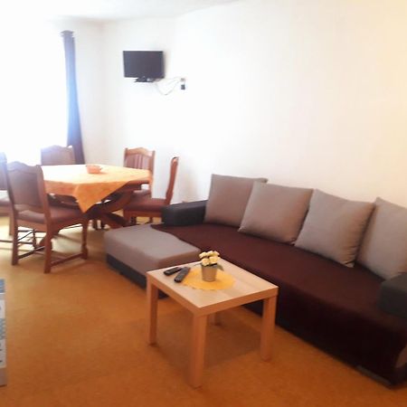 Apartmany Карлштейн Екстер'єр фото
