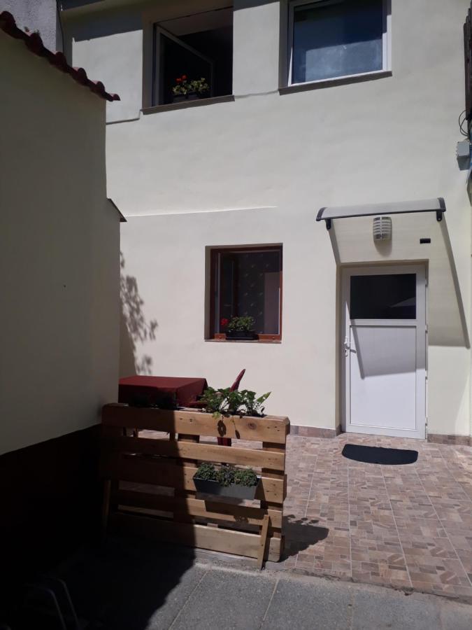 Apartmany Карлштейн Екстер'єр фото