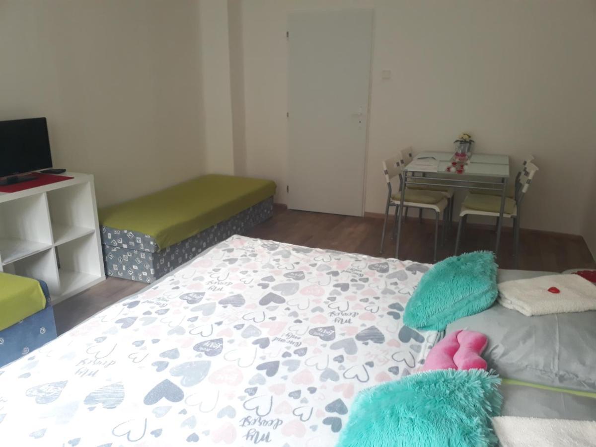 Apartmany Карлштейн Екстер'єр фото