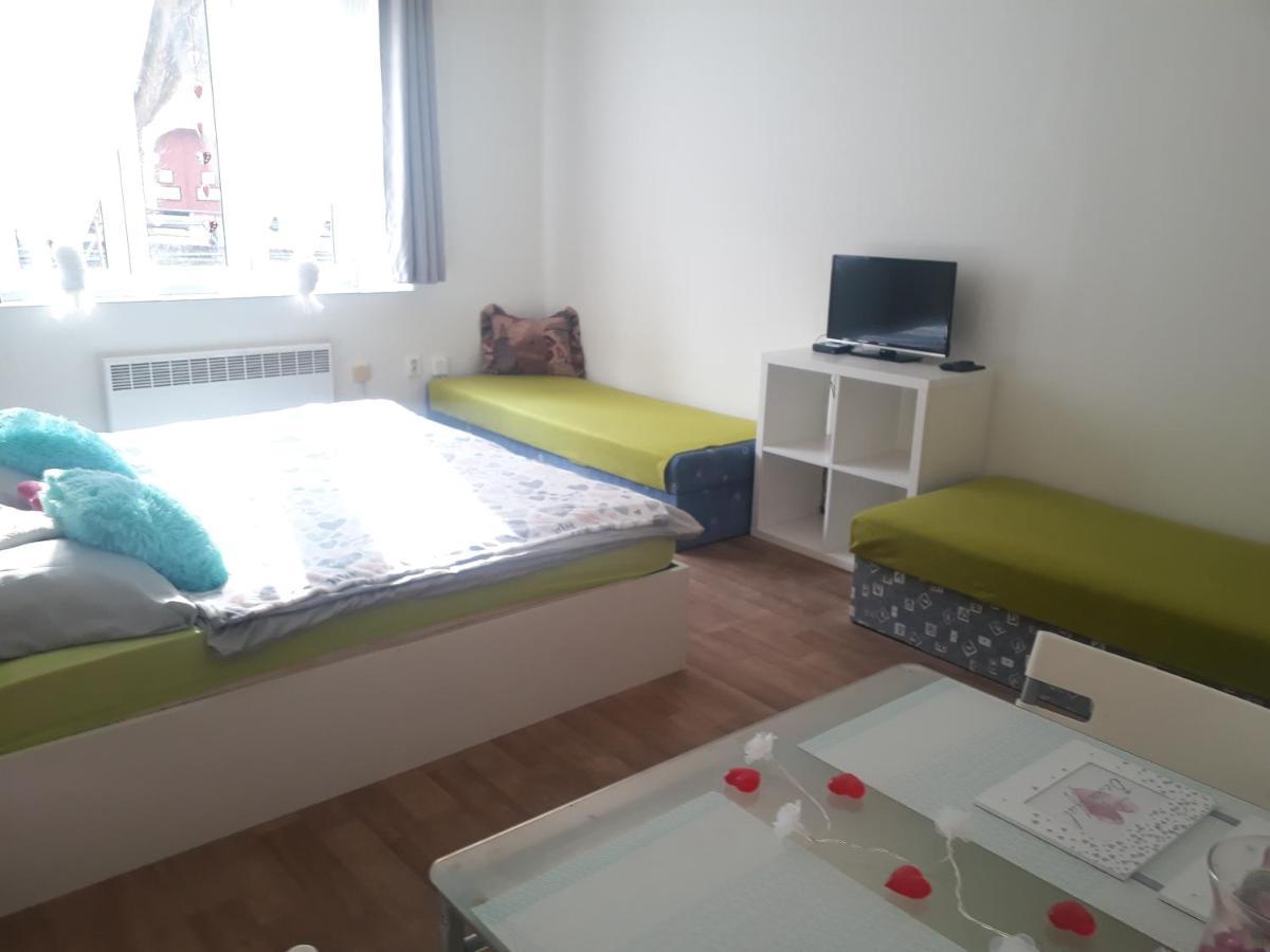 Apartmany Карлштейн Екстер'єр фото